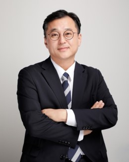 김용일 교수 사진